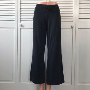 Price firm UNDER ARMOUR Black Charged Cotton Sweatpants Size Small